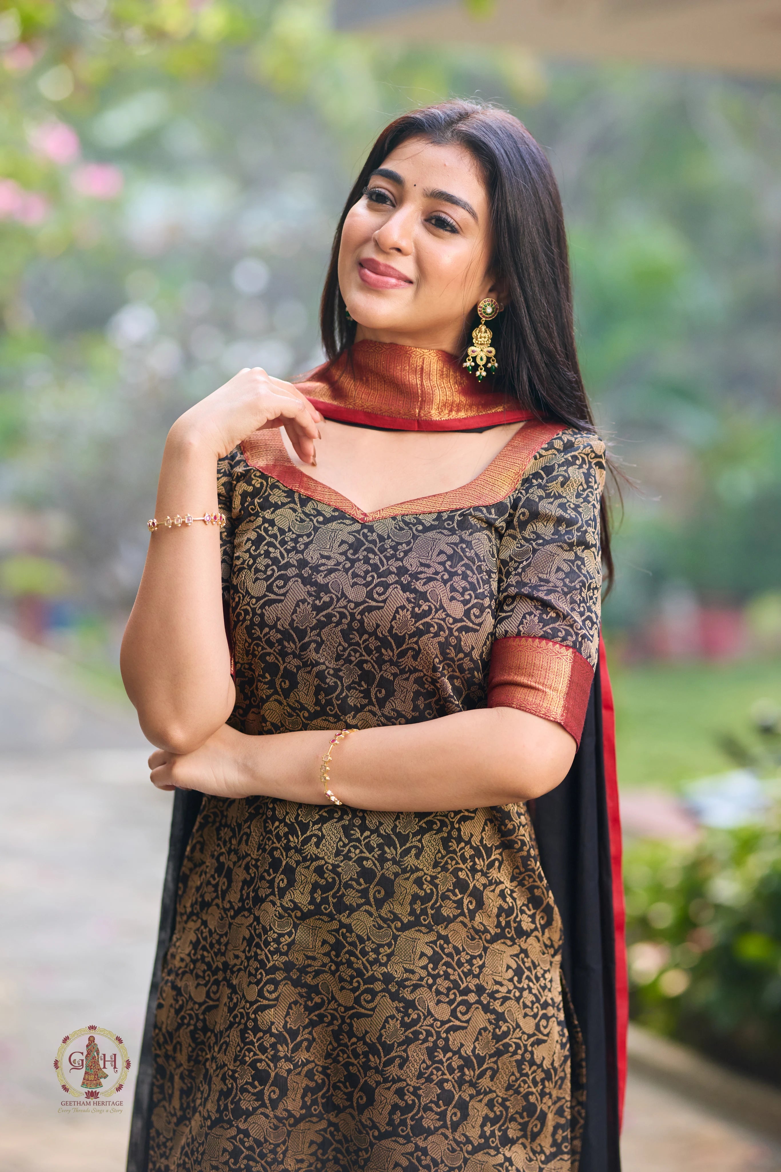 Mai Black Vanasingaram Premium Cotton 2 Piece (Top and Dupatta)