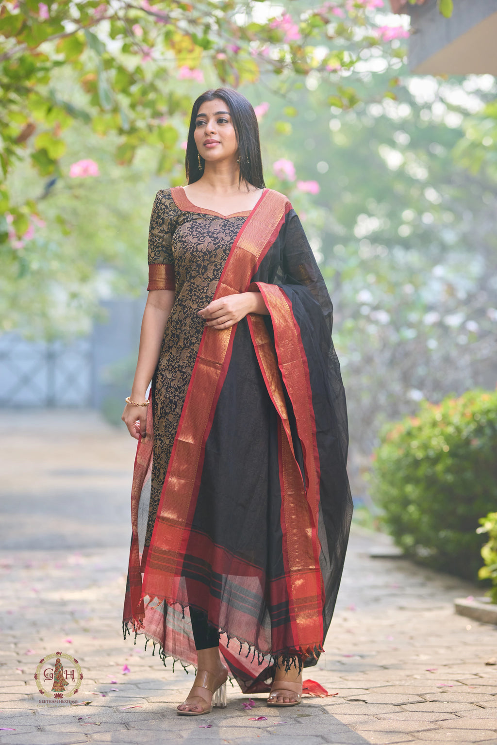 Mai Black Vanasingaram Premium Cotton 2 Piece (Top and Dupatta)