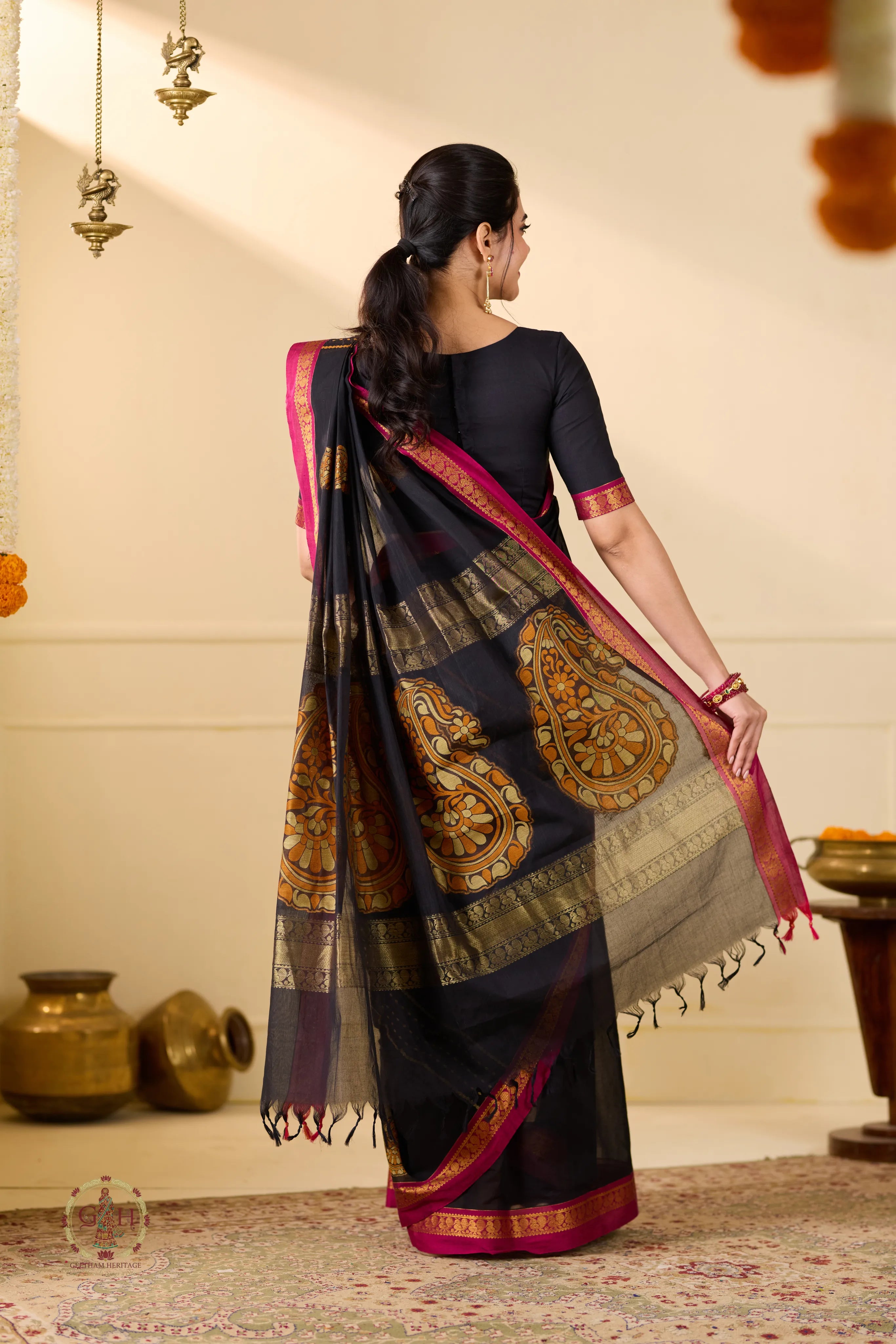Classic Black Mango Motif Rich Pallu Kanchi Cotton
