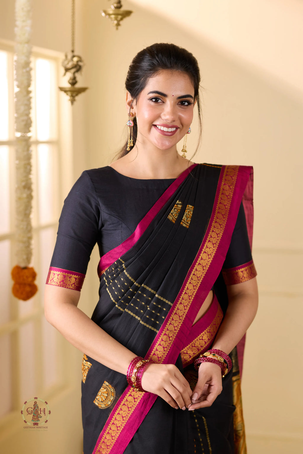 Classic Black Mango Motif Rich Pallu Kanchi Cotton