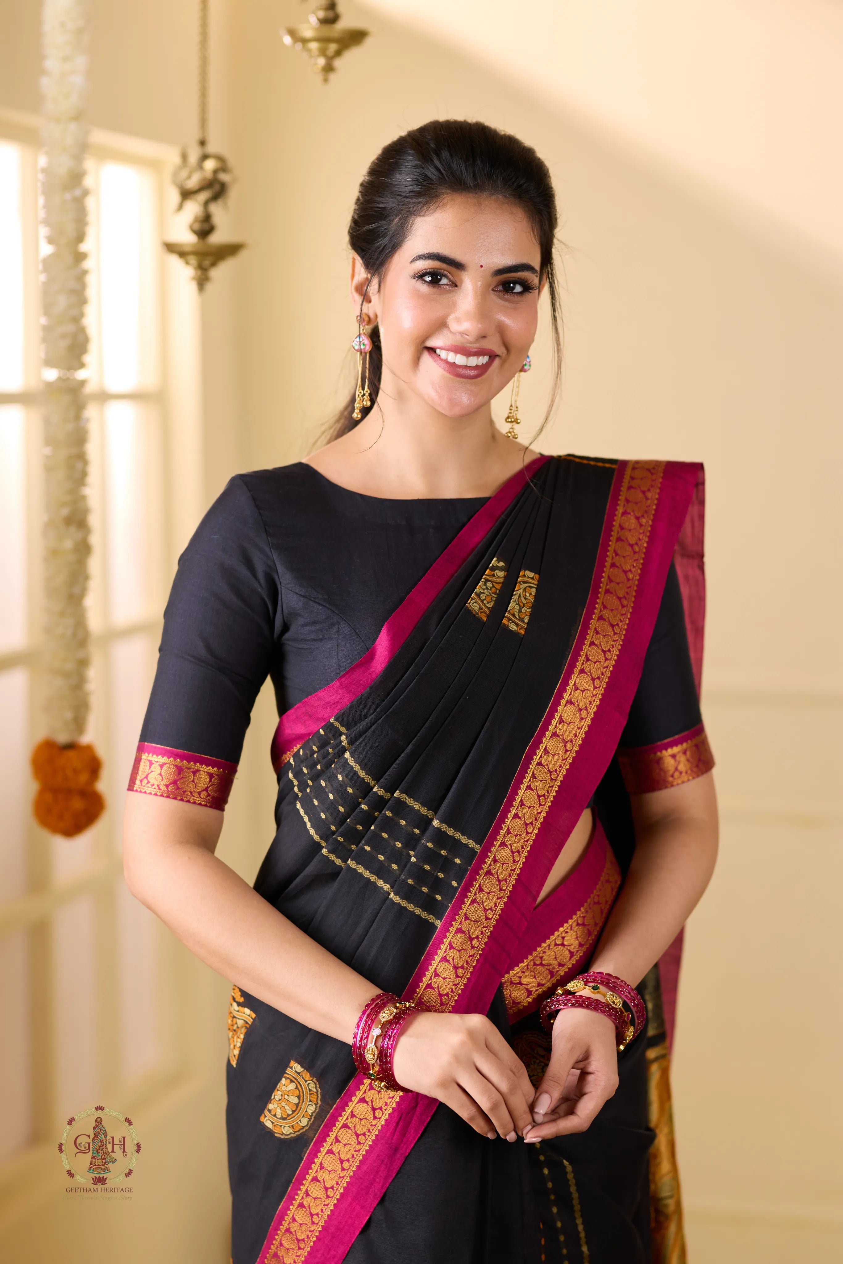 Classic Black Mango Motif Rich Pallu Kanchi Cotton
