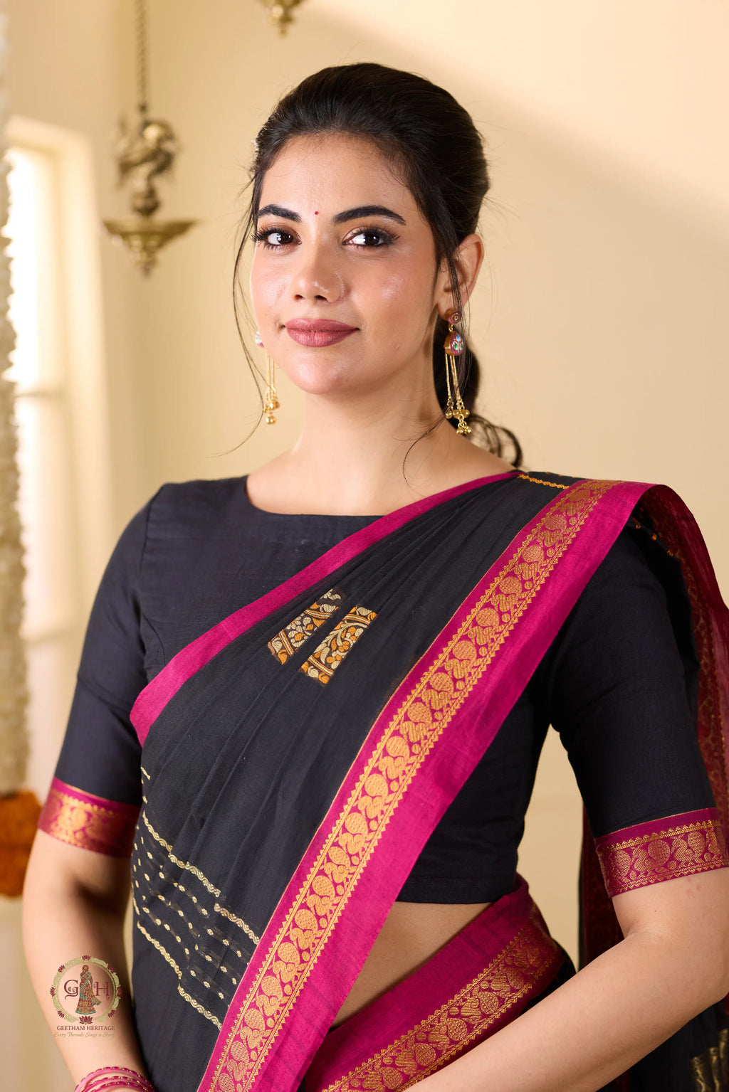 Classic Black Mango Motif Rich Pallu Kanchi Cotton