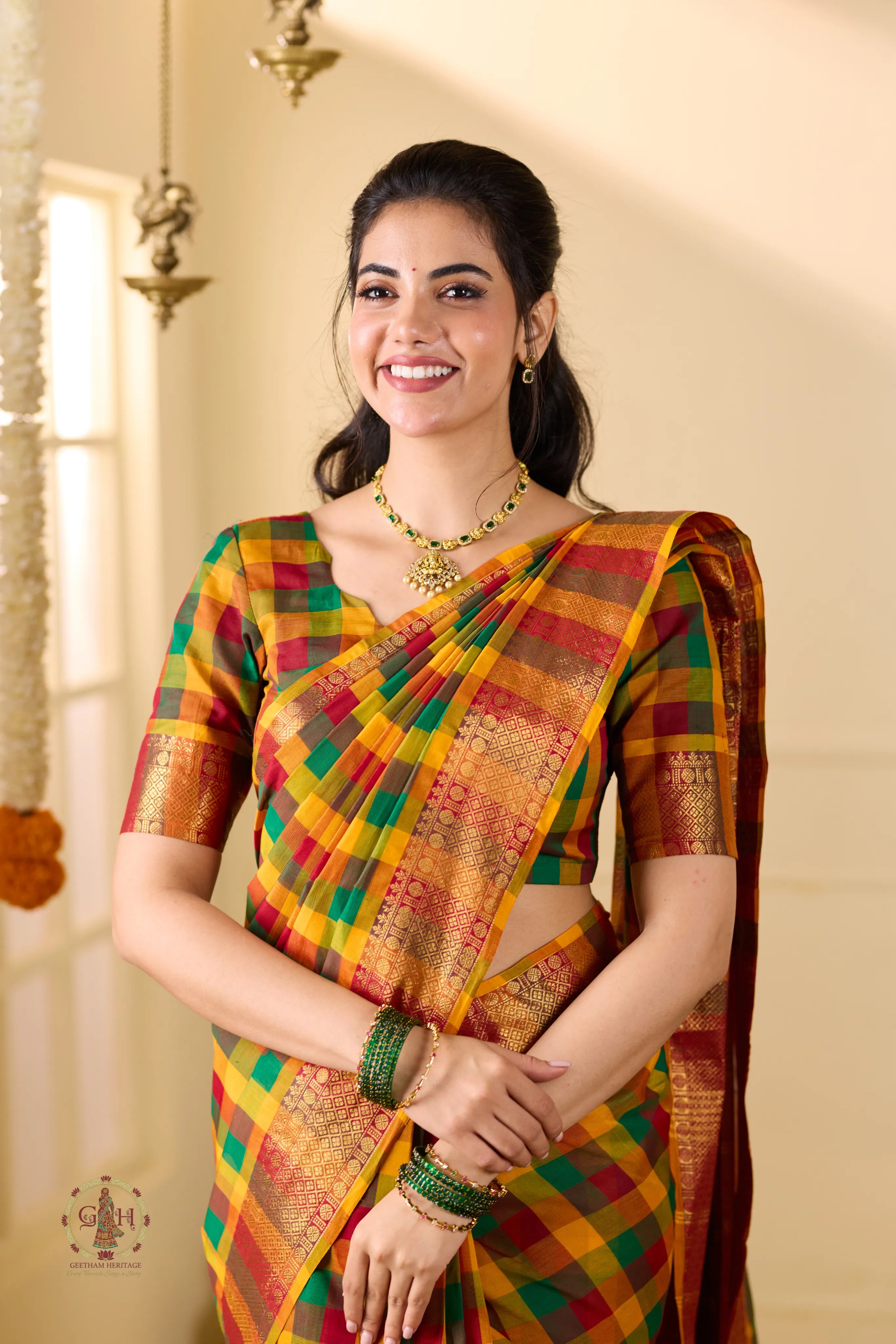 Paalum Pazham Checked Kanchi Cotton