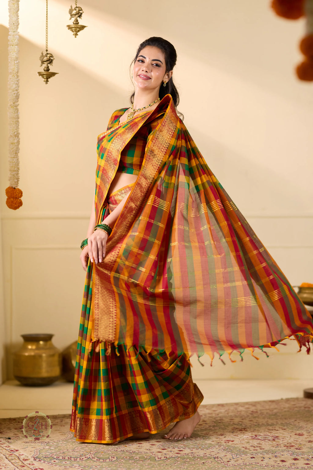 Paalum Pazham Checked Kanchi Cotton